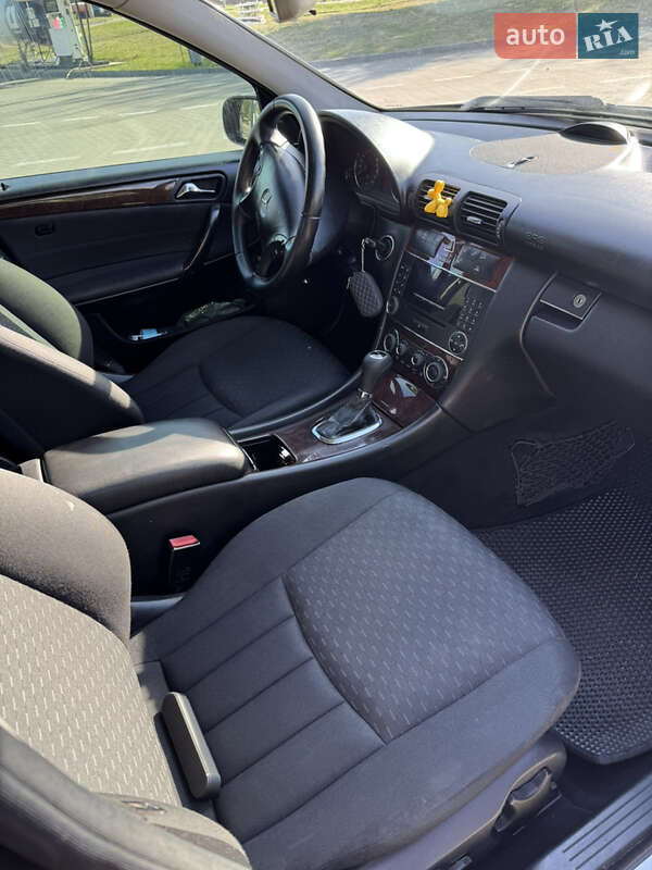 Седан Mercedes-Benz C-Class 2004 в Запоріжжі фото 12 Седан Mercedes-Benz C-Class 2004 в Запоріжжі