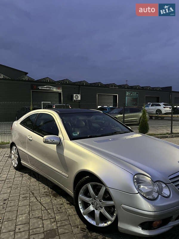 Купе Mercedes-Benz C-Class 2001 в Івано-Франківську