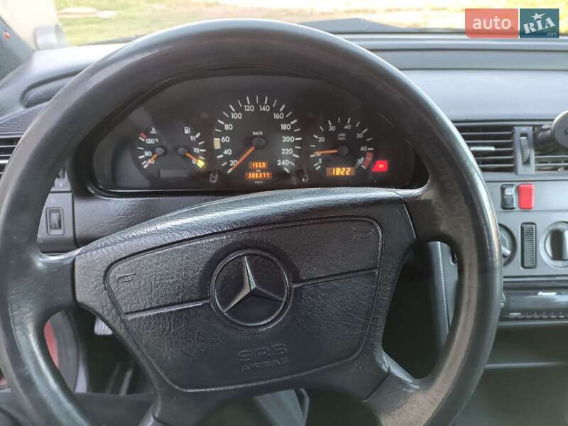 Седан Mercedes-Benz C-Class 1994 в Кельменцах фото 11 Седан Mercedes-Benz C-Class 1994 в Кельменцах