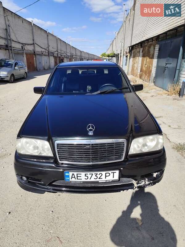 Седан Mercedes-Benz C-Class 1999 в Днепре