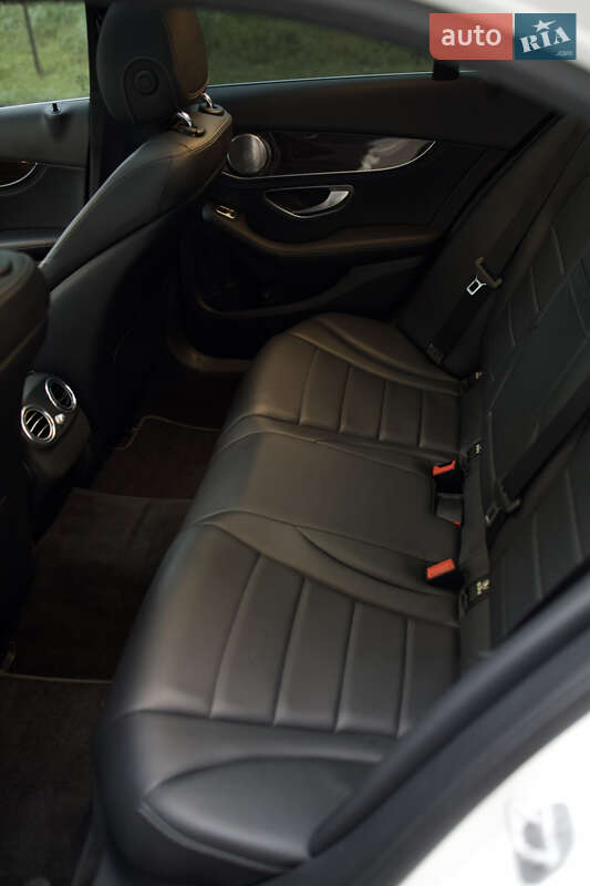 Седан Mercedes-Benz C-Class 2016 в Сарнах