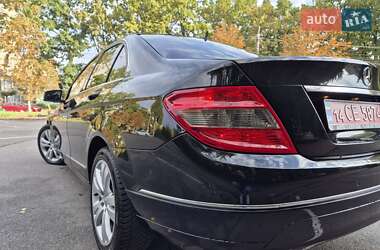 Седан Mercedes-Benz C-Class 2011 в 