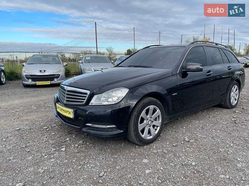 Mercedes-Benz C-Class 2011