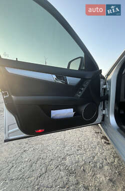 Универсал Mercedes-Benz C-Class 2008 в 