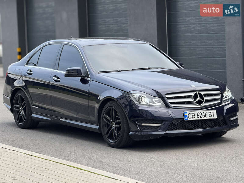 Седан Mercedes-Benz C-Class 2012 в Чернигове