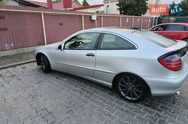 Купе Mercedes-Benz C-Class 2004 в 