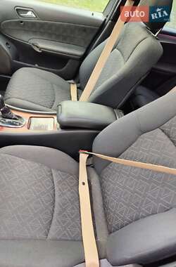 Седан Mercedes-Benz C-Class 2003 в 