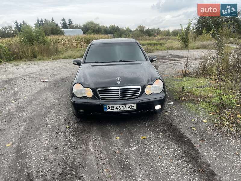 Седан Mercedes-Benz C-Class 2002 в Виннице