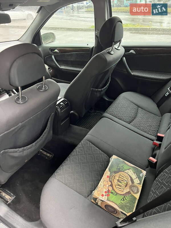 Универсал Mercedes-Benz C-Class 2002 в Ровно