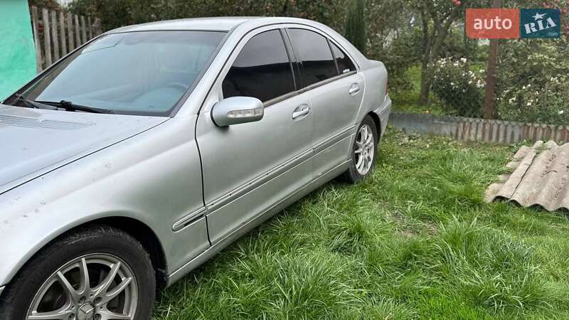 Седан Mercedes-Benz C-Class 2000 в Пустомытах