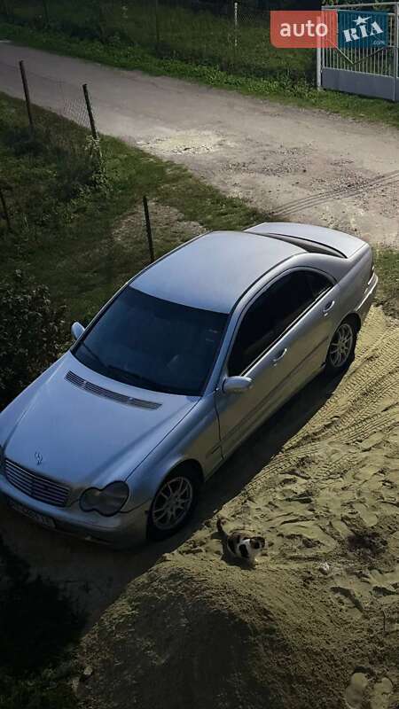 Седан Mercedes-Benz C-Class 2000 в Пустомытах