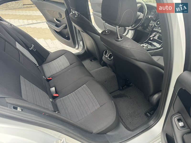 Универсал Mercedes-Benz C-Class 2015 в Житомире
