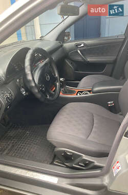 Універсал Mercedes-Benz C-Class 2003 в Києві
