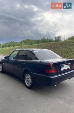 Седан Mercedes-Benz C-Class 1999 в Ровно