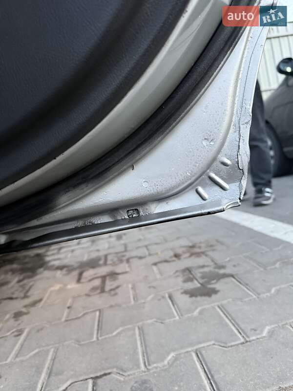 Седан Mercedes-Benz C-Class 2001 в Миколаєві фото 8 Седан Mercedes-Benz C-Class 2001 в Миколаєві