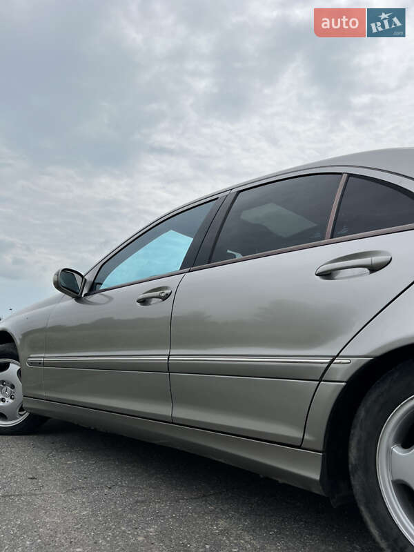 Седан Mercedes-Benz C-Class 2002 в Полонном