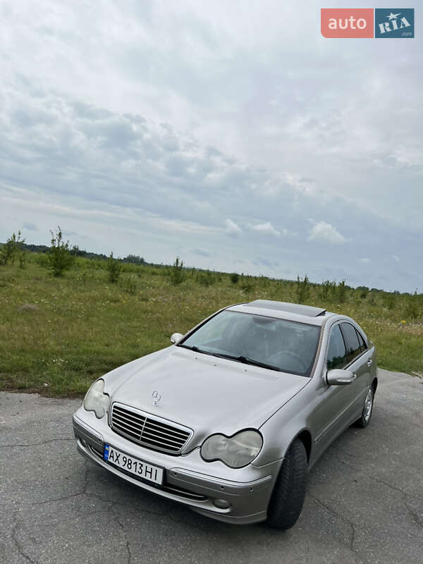 Седан Mercedes-Benz C-Class 2002 в Полонном