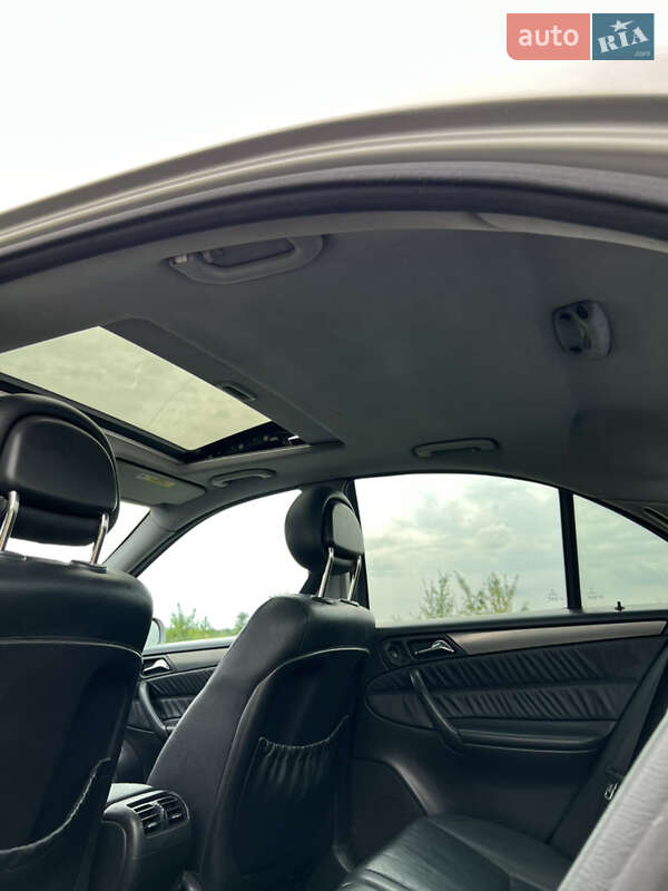 Седан Mercedes-Benz C-Class 2002 в Полонном