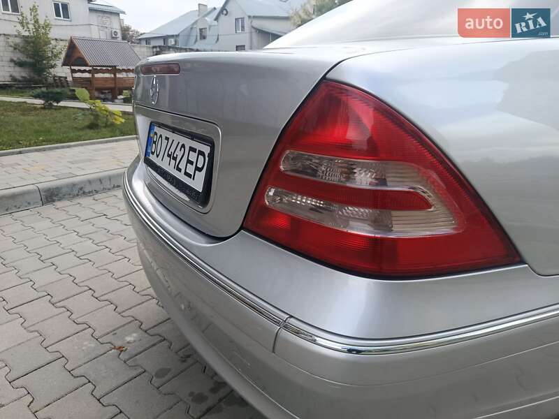 Седан Mercedes-Benz C-Class 2001 в Тернополе
