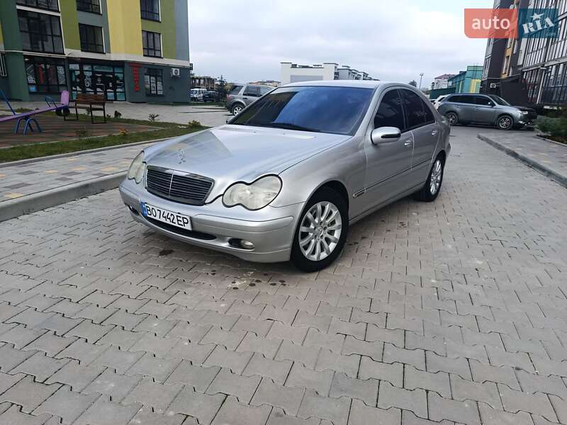 Седан Mercedes-Benz C-Class 2001 в Тернополе