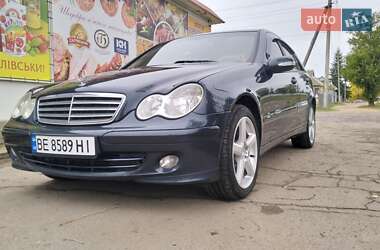 Седан Mercedes-Benz C-Class 2004 в 
