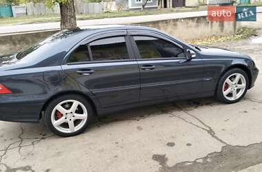 Седан Mercedes-Benz C-Class 2004 в 