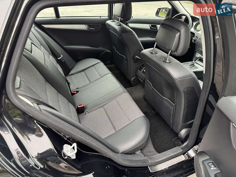 Универсал Mercedes-Benz C-Class 2009 в Виннице