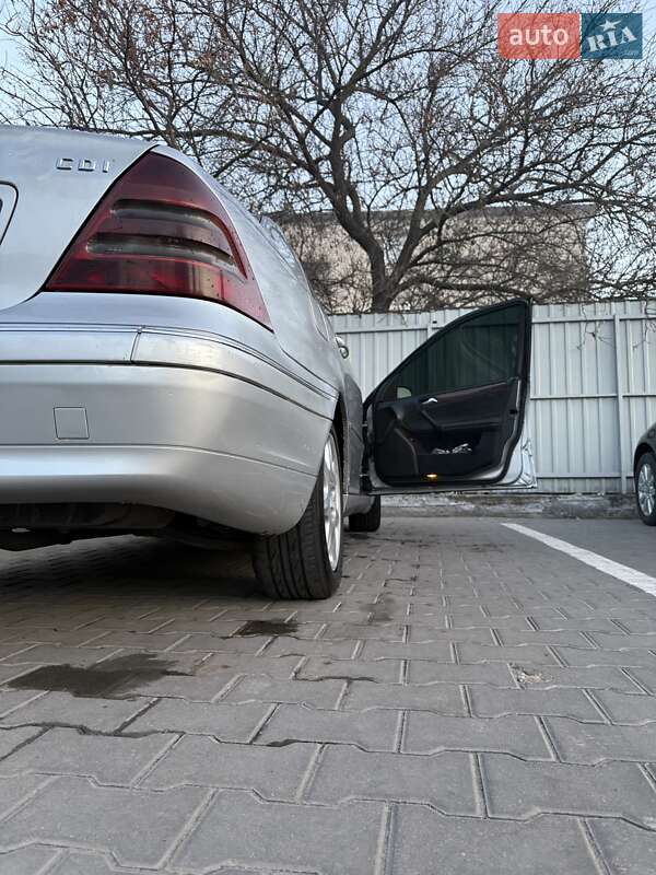 Седан Mercedes-Benz C-Class 2001 в Миколаєві фото 19 Седан Mercedes-Benz C-Class 2001 в Миколаєві
