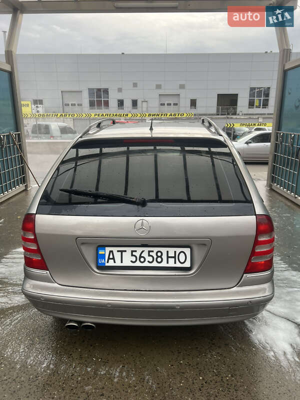 Универсал Mercedes-Benz C-Class 2002 в Кривом Роге