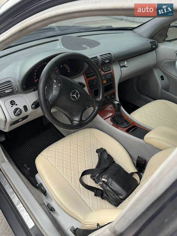 Седан Mercedes-Benz C-Class 2002 в Полтаве