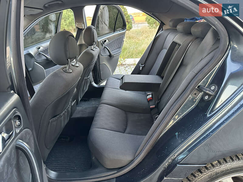 Седан Mercedes-Benz C-Class 2001 в Жовкве