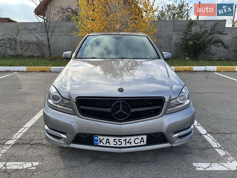 Седан Mercedes-Benz C-Class 2012 в 