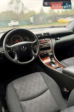 Седан Mercedes-Benz C-Class 2003 в 