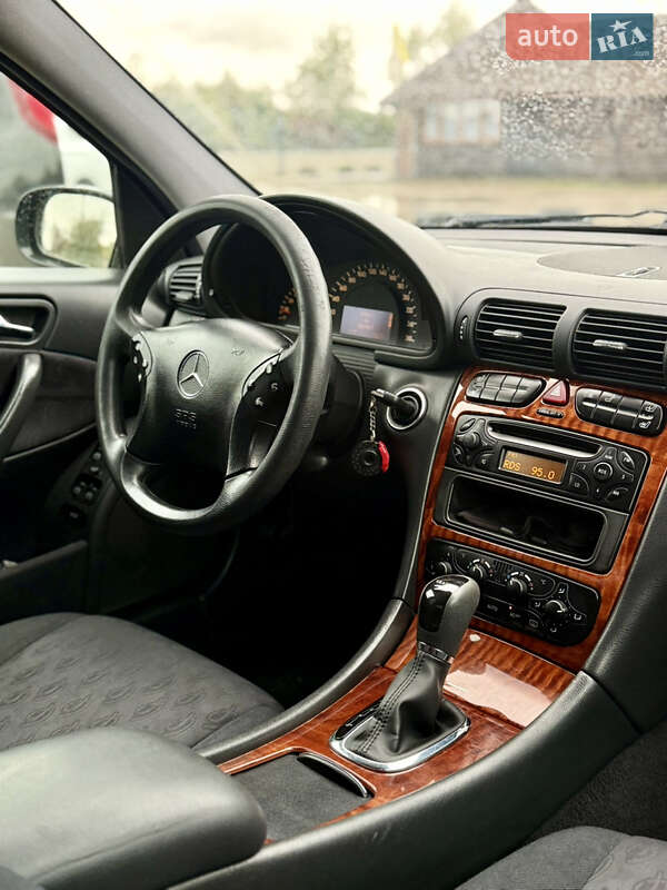Седан Mercedes-Benz C-Class 2003 в Коломиї