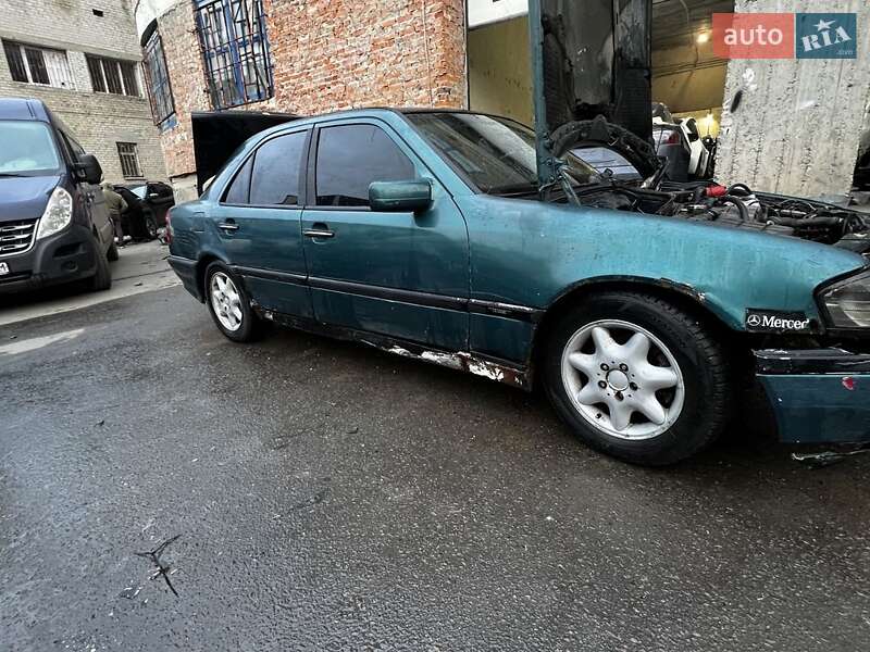 Седан Mercedes-Benz C-Class 1996 в Рівному фото 2 Седан Mercedes-Benz C-Class 1996 в Рівному