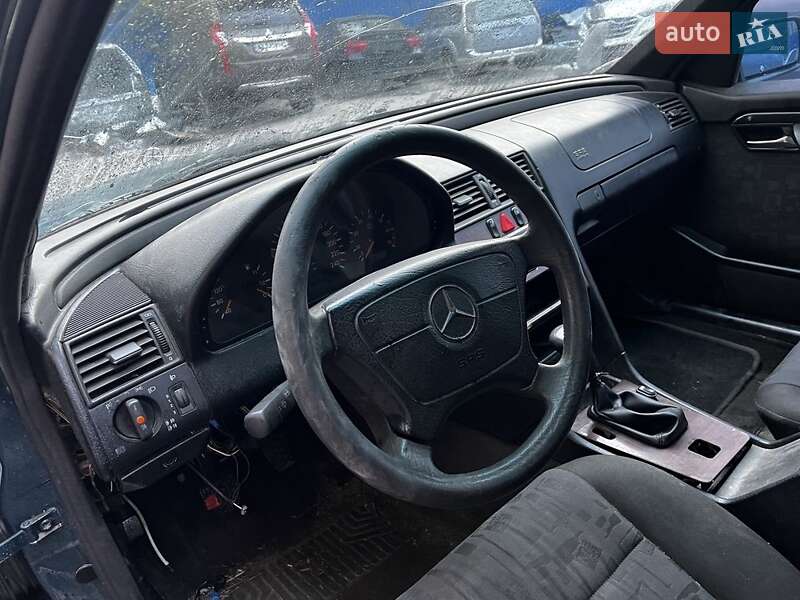 Седан Mercedes-Benz C-Class 1996 в Рівному фото 5 Седан Mercedes-Benz C-Class 1996 в Рівному