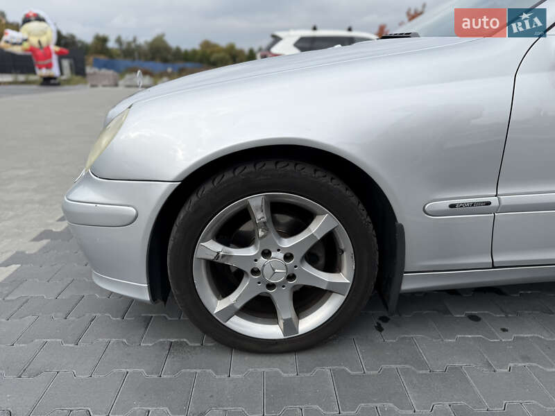 Седан Mercedes-Benz C-Class 2006 в Ірпені
