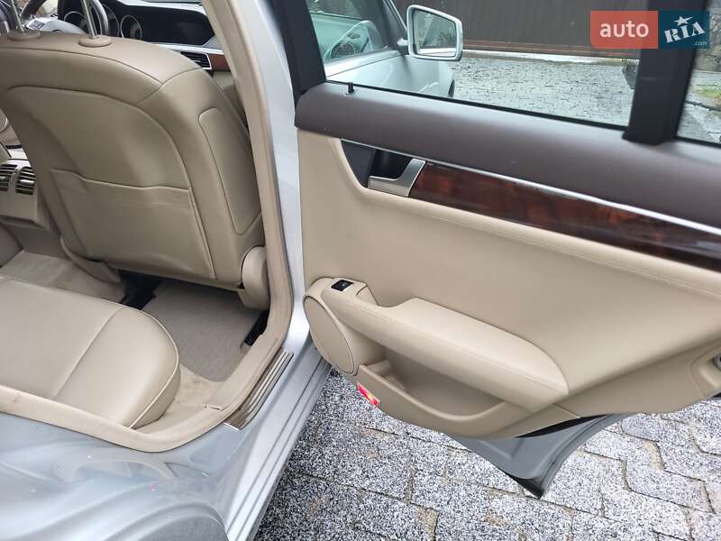 Седан Mercedes-Benz C-Class 2011 в Вінниці