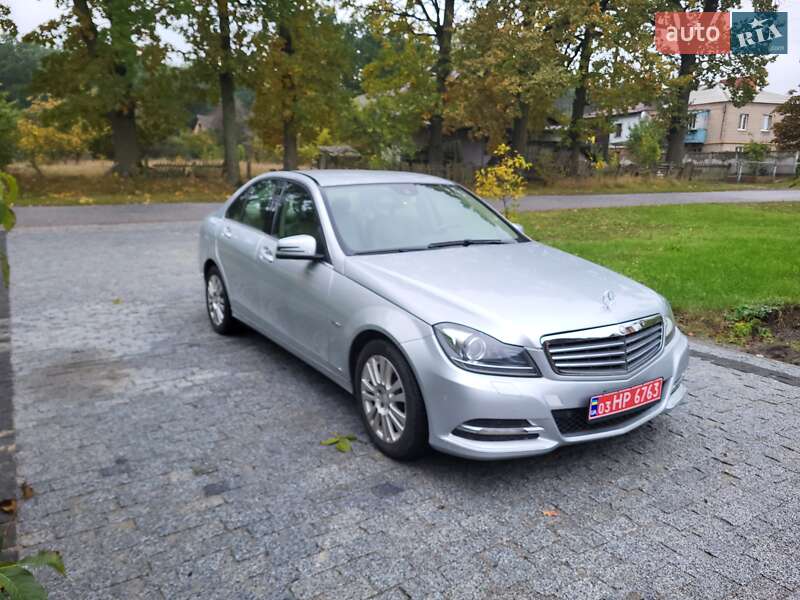 Седан Mercedes-Benz C-Class 2011 в Вінниці