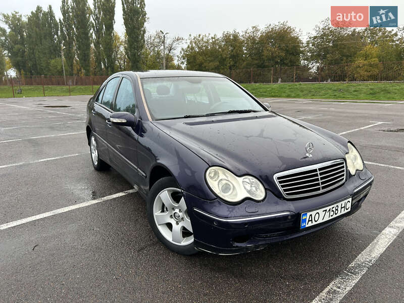 Седан Mercedes-Benz C-Class 2003 в Луцке