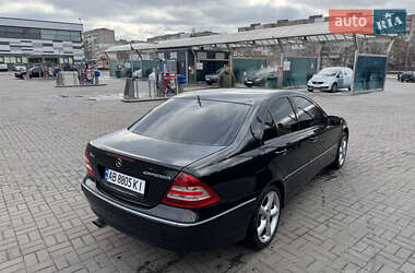 Седан Mercedes-Benz C-Class 2004 в 