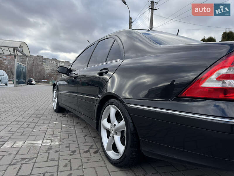 Седан Mercedes-Benz C-Class 2004 в Могилев-Подольске