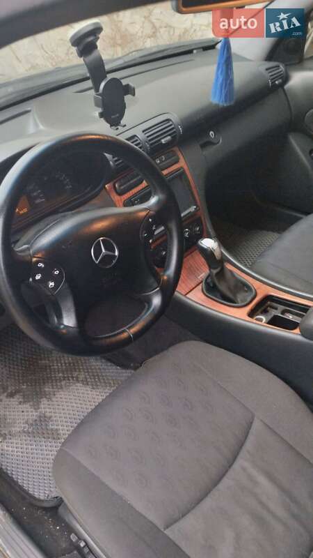 Седан Mercedes-Benz C-Class 2002 в Харькове
