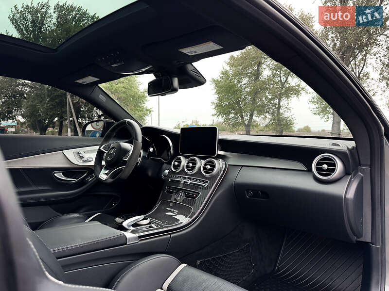 Седан Mercedes-Benz C-Class 2017 в Днепре