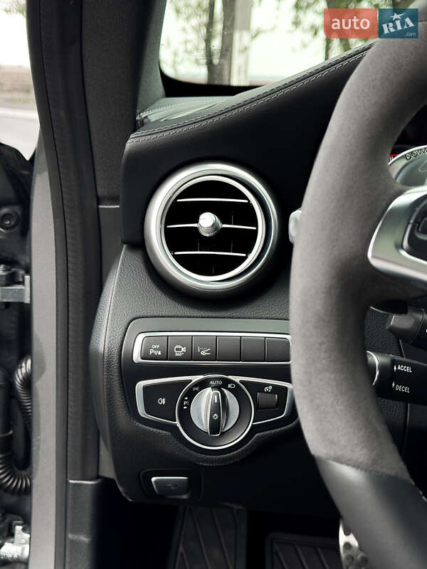 Седан Mercedes-Benz C-Class 2017 в Днепре