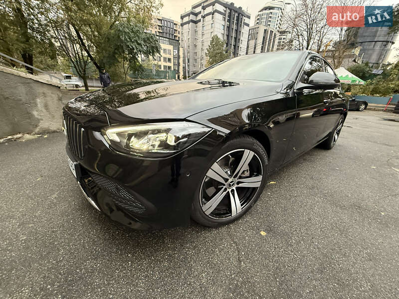 Седан Mercedes-Benz C-Class 2023 в Киеве