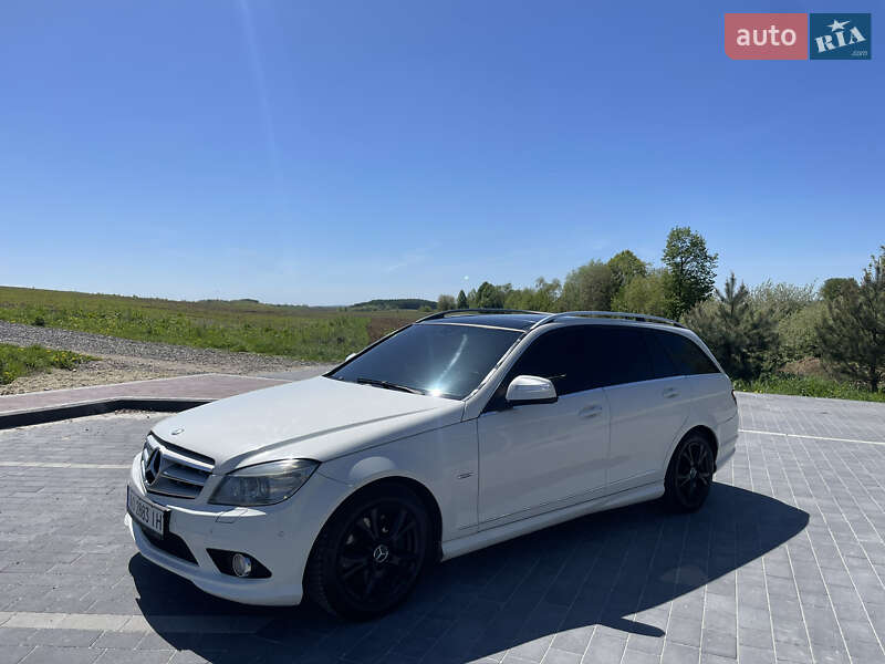 Универсал Mercedes-Benz C-Class 2008 в Мостиске