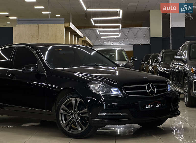 Седан Mercedes-Benz C-Class 2013 в Николаеве