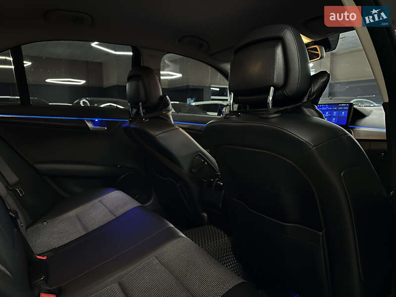 Седан Mercedes-Benz C-Class 2013 в Николаеве