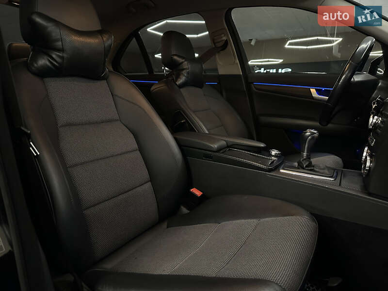 Седан Mercedes-Benz C-Class 2013 в Николаеве